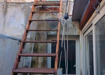 Scale - Casa indipendente Via Maricchiolo
 
32, Catania - foto 3