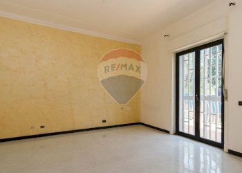 Stanza vuota - Appartamento VIA CESARE BECCARIA
 
10, Pedara - foto 4