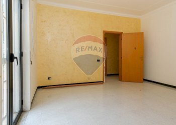 Stanza vuota - Appartamento VIA CESARE BECCARIA
 
10, Pedara - foto 5