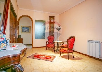 Soggiorno - Appartamento Via Vittorio Emanuele Orlando
 
34, Adrano - foto 5