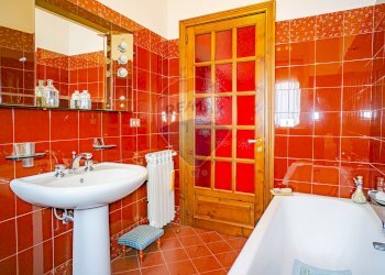 Bagno - Appartamento Via Vittorio Emanuele Orlando
 
34, Adrano - foto 36