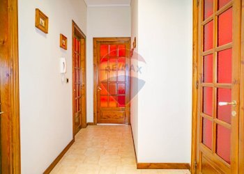 Hall / corridoio - Appartamento Via Vittorio Emanuele Orlando
 
34, Adrano - foto 39