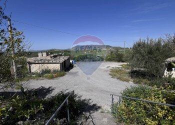 Vista delle montagne - Villa sp48
 
snc, Caltagirone - foto 31