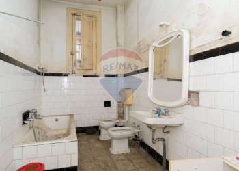 Bagno - Casa indipendente Via Principe di Piemonte
 
52, Fiumefreddo di Sicilia - foto 21