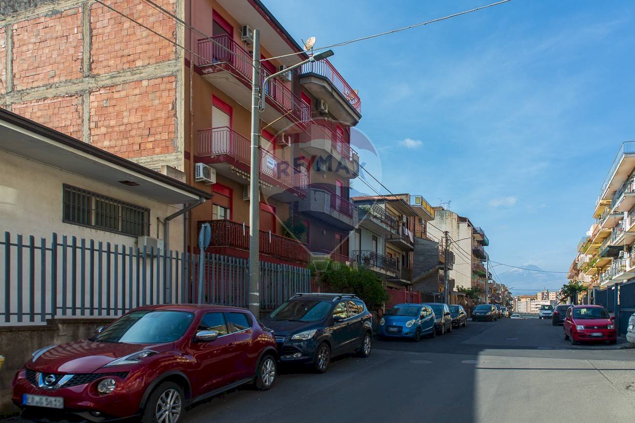 Edificio all\'aperto - Attico Via Vincenzo Zaccà 64
64, Catania - foto 3