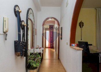 Hall / corridoio - Attico Via Vincenzo Zaccà 64
 
64, Catania - foto 24