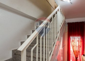 Scale - Attico Via Vincenzo Zaccà 64
 
64, Catania - foto 38