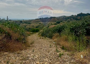 Vista delle montagne - Terreno agricolo Stradale Cravone
 
snc, Misterbianco - foto 8