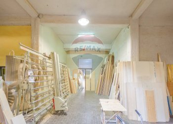 Hall / corridoio - Locale Commerciale Via Mandrà
 
13/B, Catania - foto 13