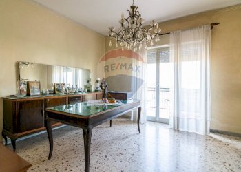 Sala da pranzo - Appartamento Viale Mario Rapisardi
 
707, Catania - foto 27