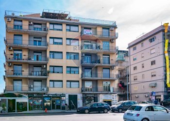 Edificio all\'aperto - Appartamento Viale Mario Rapisardi
 
707, Catania - foto 33