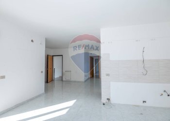 Stanza vuota - Appartamento Via Pò
 
4, Caltagirone - foto 5