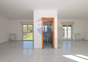 Stanza vuota - Appartamento Via Pò
 
4, Caltagirone - foto 6