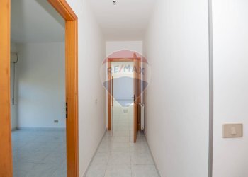 Hall / corridoio - Appartamento Via Pò
 
4, Caltagirone - foto 10