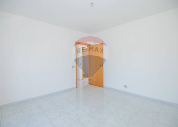 Stanza vuota - Appartamento Via Pò
 
4, Caltagirone - foto 12