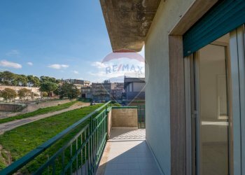 Balcone - Appartamento Via Pò
 
4, Caltagirone - foto 14