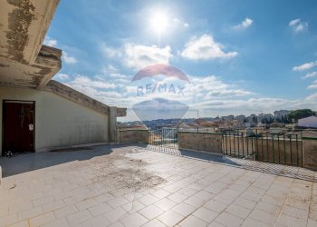 Terrazza - Appartamento Via Pò
 
4, Caltagirone - foto 16