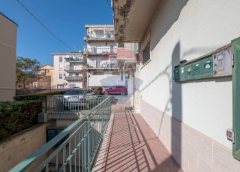 Balcone - Appartamento Via Pò
 
4, Caltagirone - foto 20