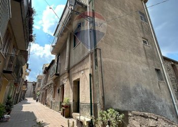 Edificio all\'aperto - Casa indipendente Randazzo - foto 5