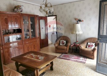 Soggiorno - Quadrilocale Via Francesco Crispi
 
56, Paterno - foto 2