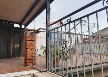 Balcone - Quadrilocale Via Francesco Crispi
 
56, Paterno - foto 11