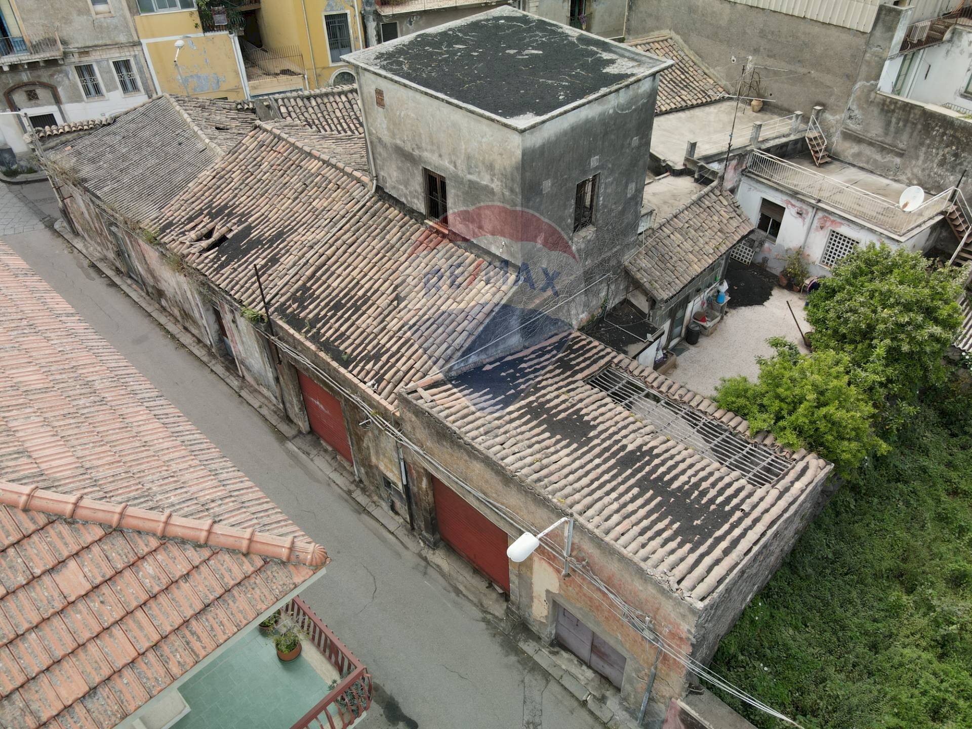 Edificio all\'aperto - Casa semi indipendente Via Carolina
 
270, Giarre - foto 1