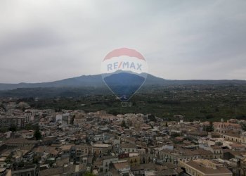 Vista delle montagne - Casa semi indipendente Via Carolina
 
270, Giarre - foto 12