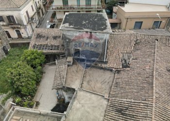 Edificio all\'aperto - Casa semi indipendente Via Carolina
 
270, Giarre - foto 19