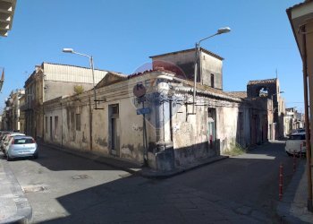 Edificio all\'aperto - Casa semi indipendente Via Carolina
 
270, Giarre - foto 23