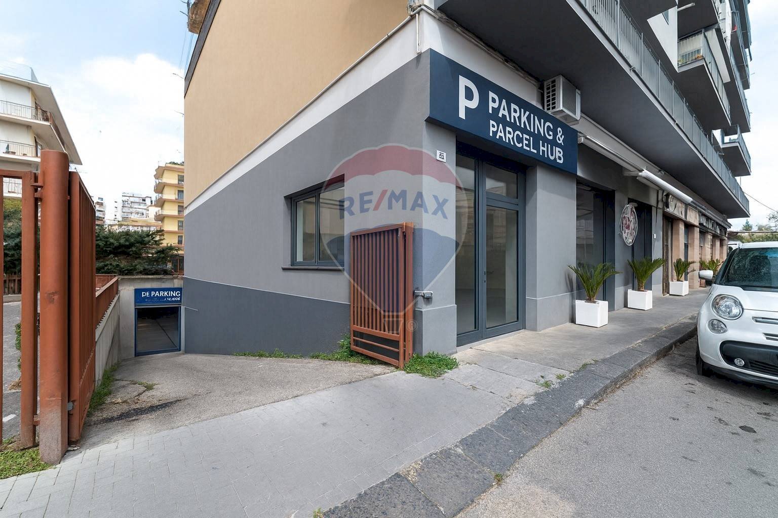 Edificio all\'aperto - Locale Commerciale via Vittorio Emanuele Orlando
 
16, Caltagirone - foto 1