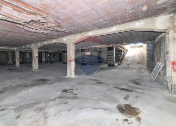 Parcheggio - Locale Commerciale via Vittorio Emanuele Orlando
 
16, Caltagirone - foto 8