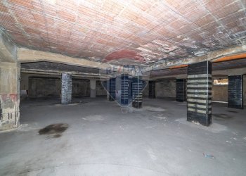 Parcheggio - Locale Commerciale via Vittorio Emanuele Orlando
 
16, Caltagirone - foto 14