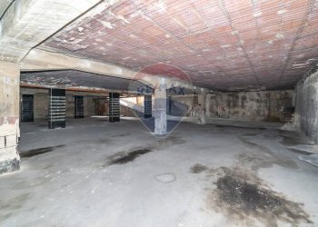 Parcheggio - Locale Commerciale via Vittorio Emanuele Orlando
 
16, Caltagirone - foto 21