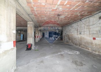 Parcheggio - Locale Commerciale via Vittorio Emanuele Orlando
 
16, Caltagirone - foto 26