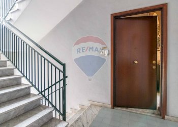 Scale - Trilocale Via Guglielmo Marconi
 
12, Tremestieri Etneo - foto 9