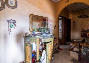 Hall / corridoio - Trilocale Via Guglielmo Marconi
 
12, Tremestieri Etneo - foto 11