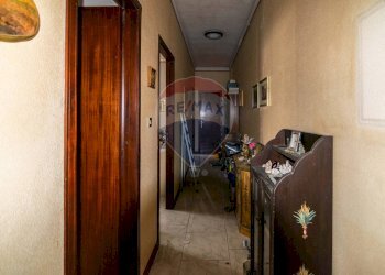 Hall / corridoio - Trilocale Via Guglielmo Marconi
 
12, Tremestieri Etneo - foto 22