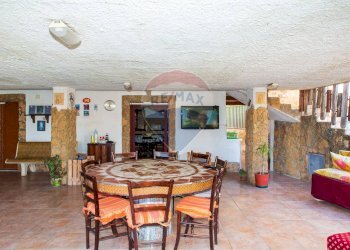 Sala da pranzo - Villa Contrada Vituso
 
5, Niscemi - photo 5