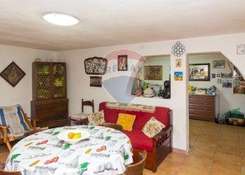 Sala da pranzo - Villa Contrada Vituso
 
5, Niscemi - photo 10