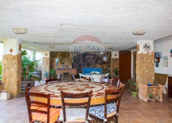 Sala da pranzo - Villa Contrada Vituso
 
5, Niscemi - photo 54