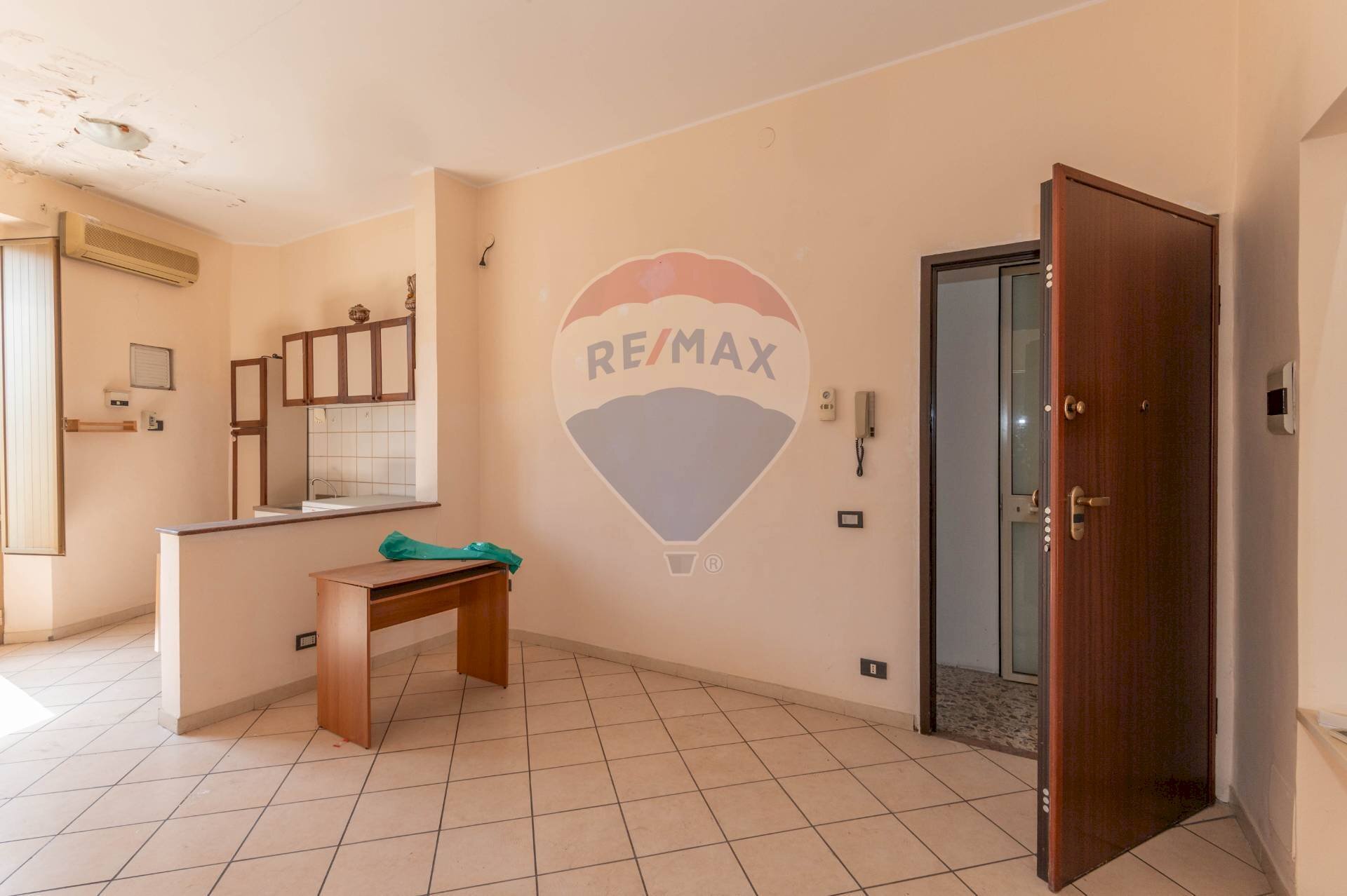 Stanza vuota - Trilocale Piazza risorgimento
 
31, Caltagirone - foto 3