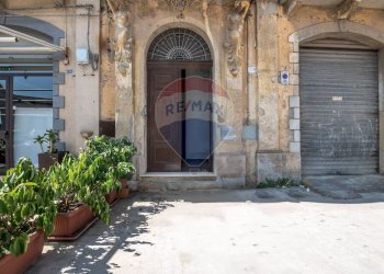 Edificio all\'aperto - Trilocale Piazza risorgimento
 
31, Caltagirone - foto 29