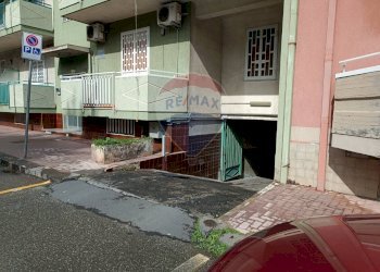 Edificio all\'aperto - Box Via Dottore Giovanni Chiarenza
 
46, Aci Catena - foto 1