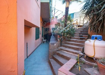 Scale - Bilocale Via Poggio Del Lupo
 
93, Catania - foto 10