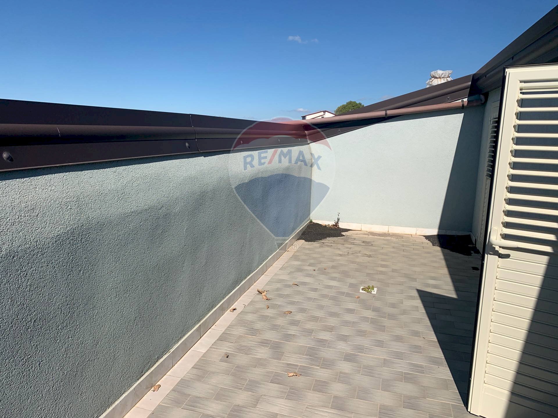 Balcone - Casa semi indipendente Via Calatafimi
 
snc, Belpasso - foto 1