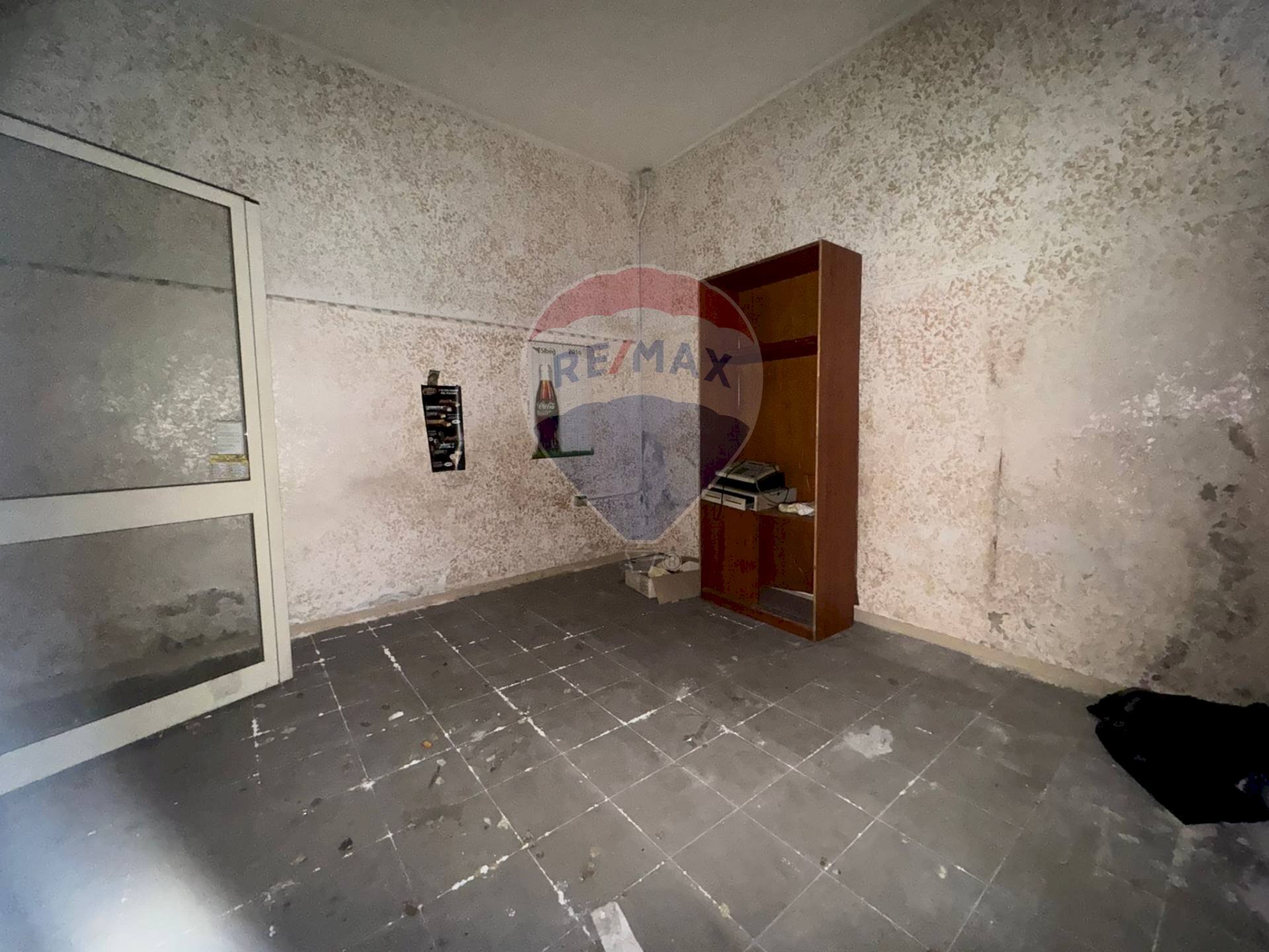 Stanza vuota - Box via Licciardi
 
13F, Catania - foto 2