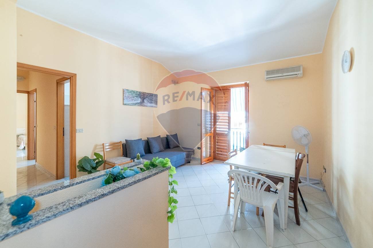 Sala da pranzo - Trilocale Via Umberto
 
I, Roccalumera - foto 1