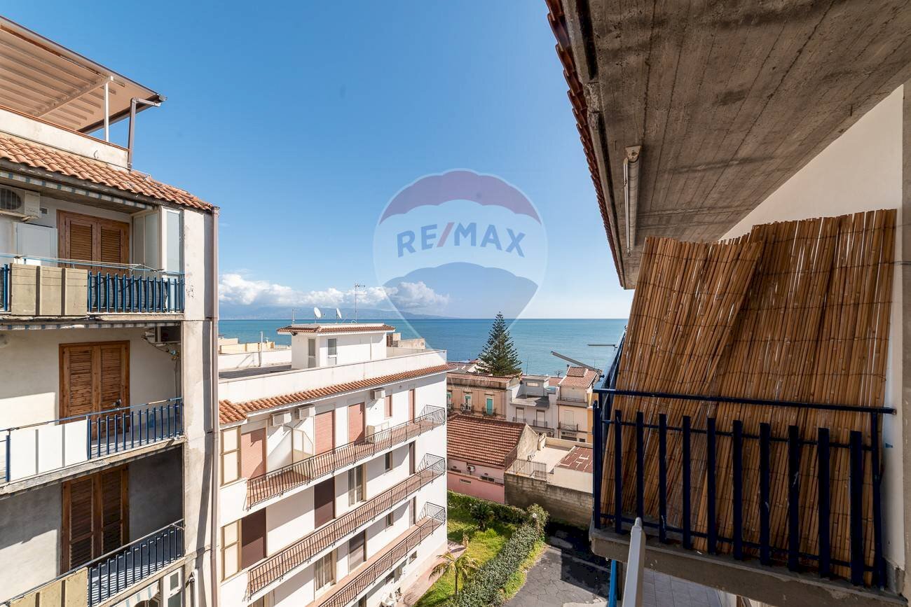 Edificio all\'aperto - Three-room apartment Via Umberto
 
I, Roccalumera - photo 1