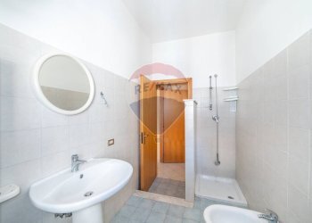 Bagno - Trilocale Via Umberto
 
I, Roccalumera - foto 11