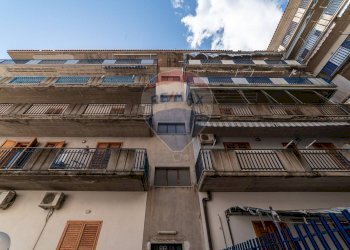 Edificio all\'aperto - Trilocale Via Umberto
 
I, Roccalumera - foto 21